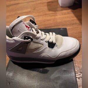 Jordan Retro 3 Black and White Sneakers